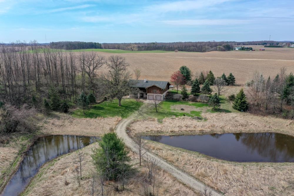 12943 West County Rd M Evansville, WI 53536 - Photo 2 of 58