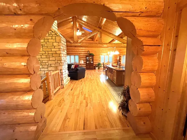 $988,000 | 12943 West County Rd M, Evansville, WI 53536