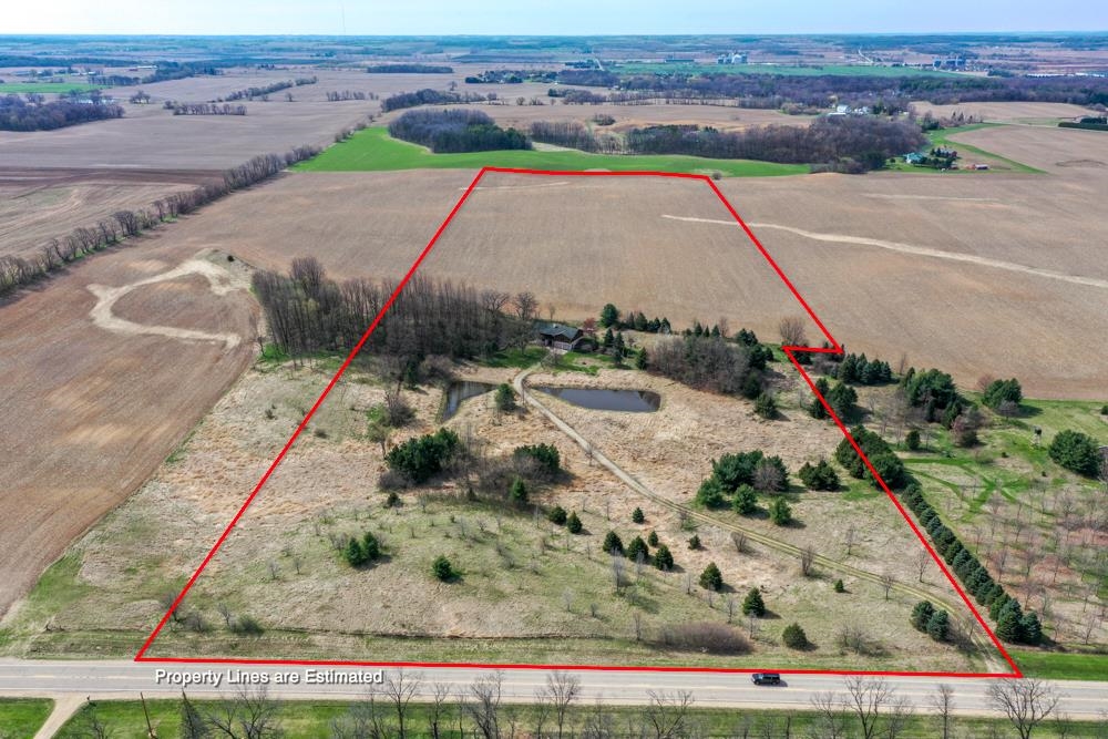 12943 West County Rd M Evansville, WI 53536 - Photo 4 of 58