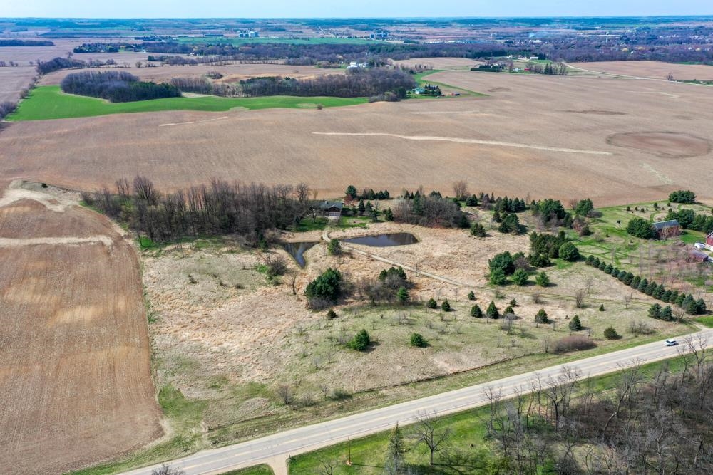 12943 West County Rd M Evansville, WI 53536 - Photo 49 of 58