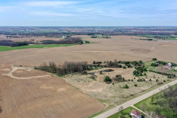 $988,000 | 12943 West County Rd M, Evansville, WI 53536