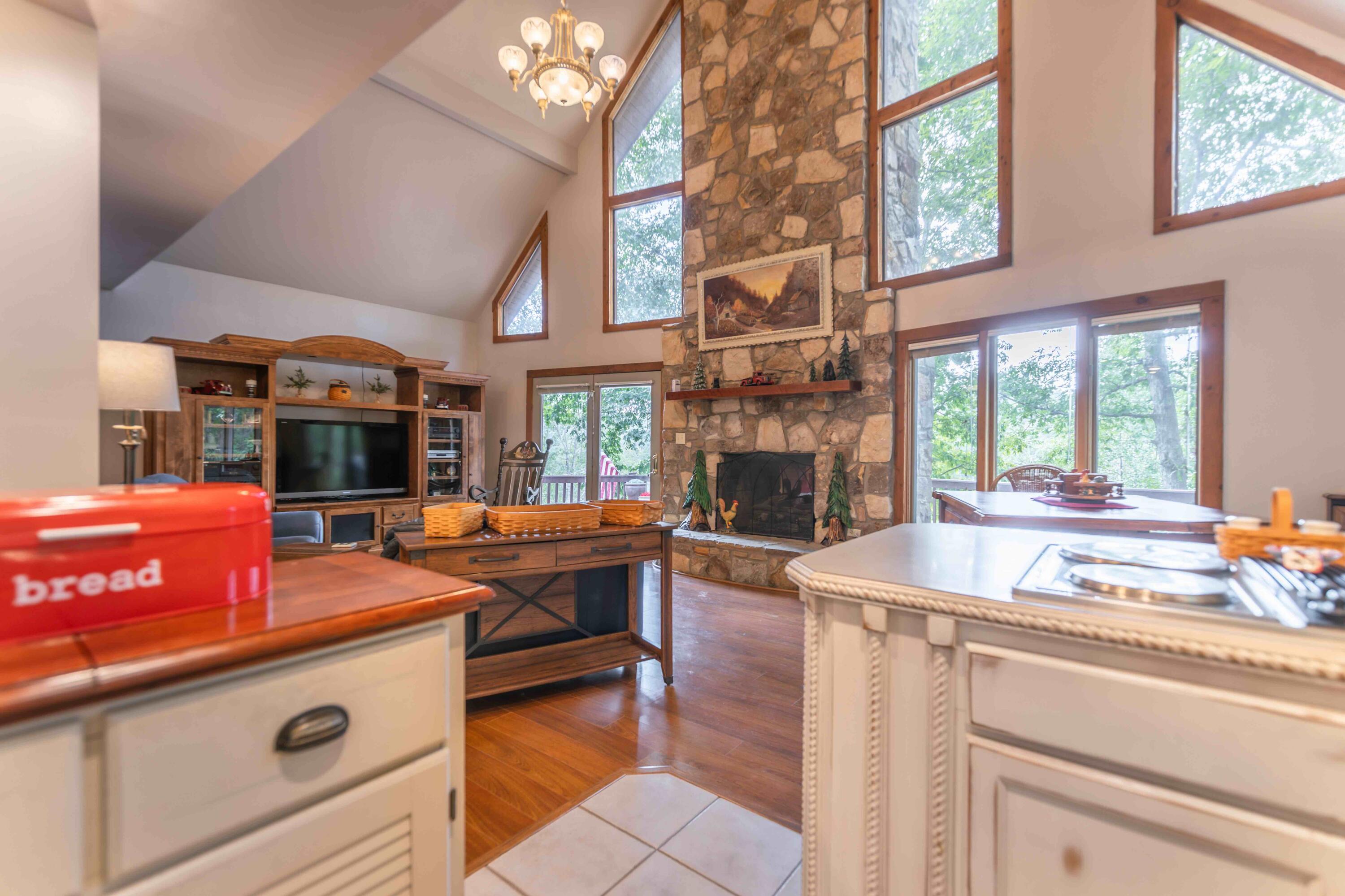 1014 Cliffs Edge Road East Bernstadt, KY 40729 - Photo 18 of 69 118A5319-HDR7