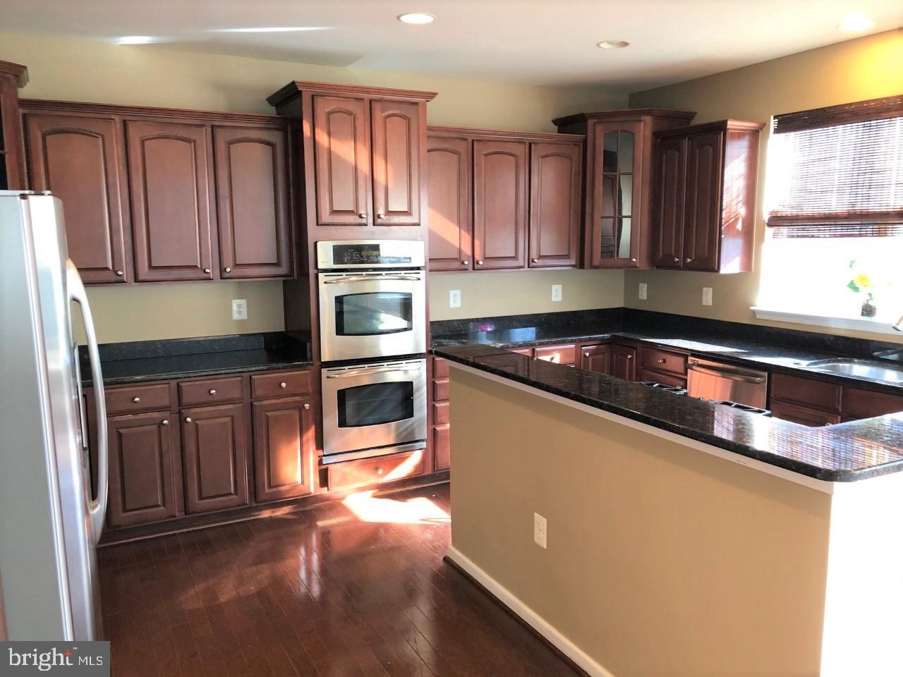 1306 Wright Court Fredericksburg, VA 22401 - Photo 6 of 25 Double Ovens