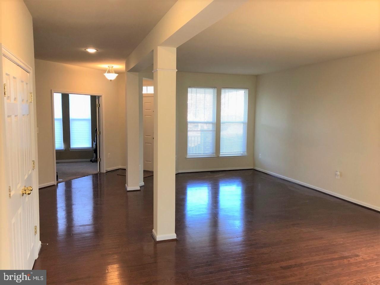 1306 Wright Court Fredericksburg, VA 22401 - Photo 8 of 25 Formal Living Room