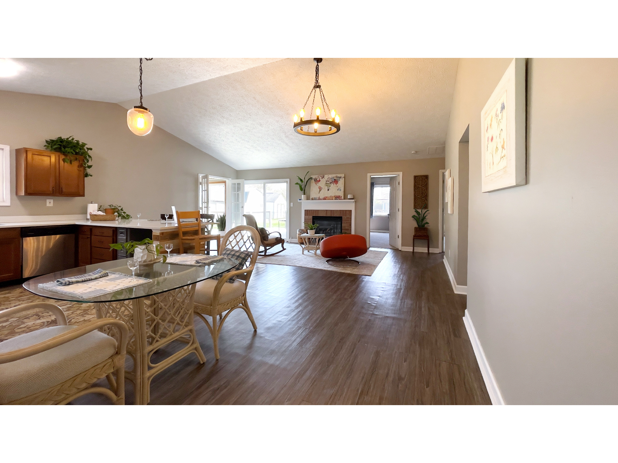 9161 Warwick Road Indianapolis, IN 46240 - Photo 4 of 27