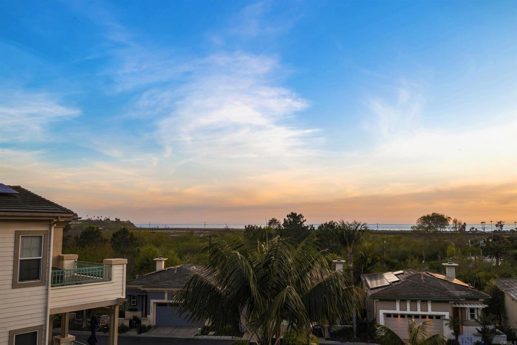 2721 MacKinnon Ranch Road Cardiff-by-the-Sea, CA 92007 - Photo 25 of 38 a view of a town with big houses