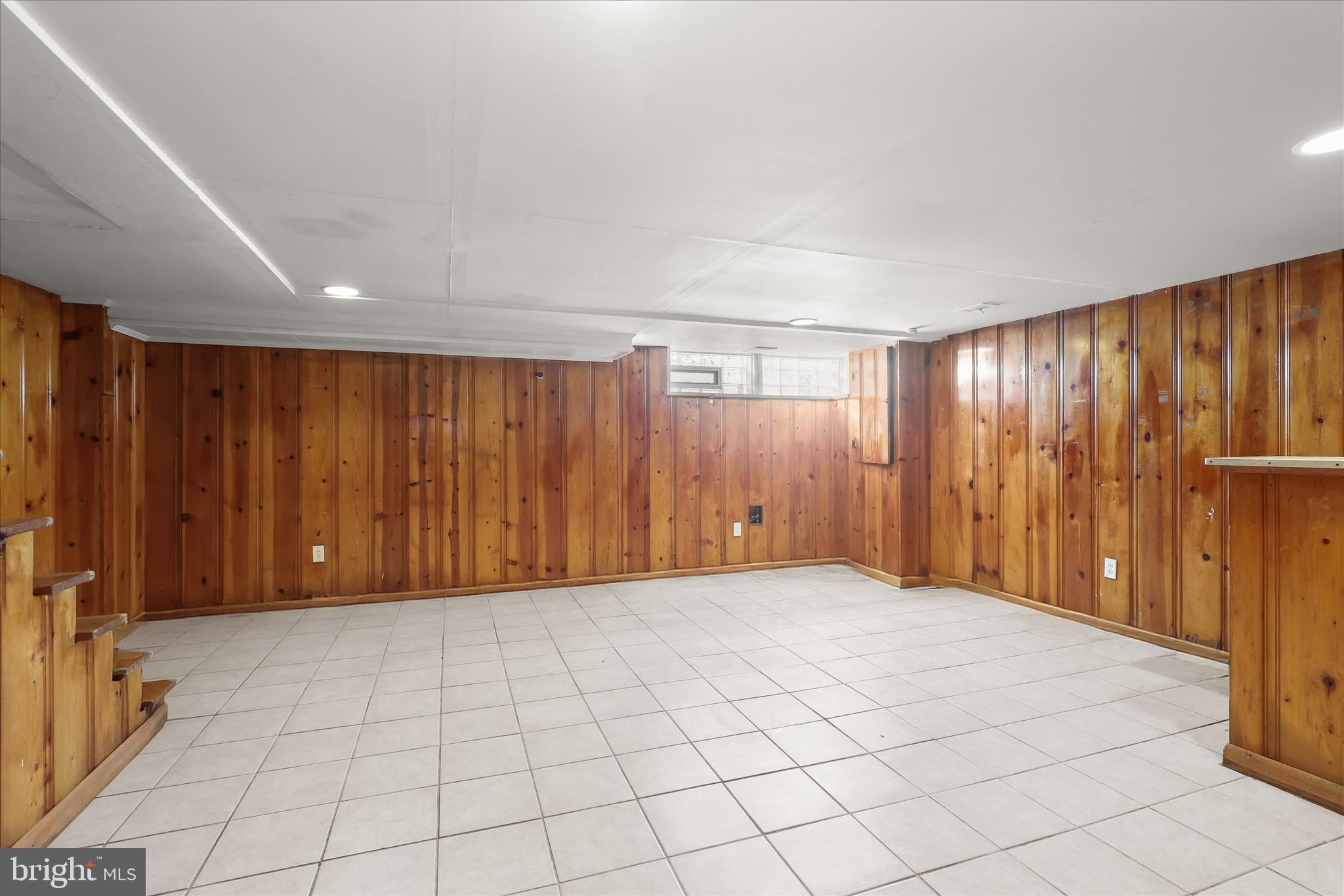 1945 Edgewood Road Towson, MD 21286 - Photo 32 of 46 a view of an empty room with a window