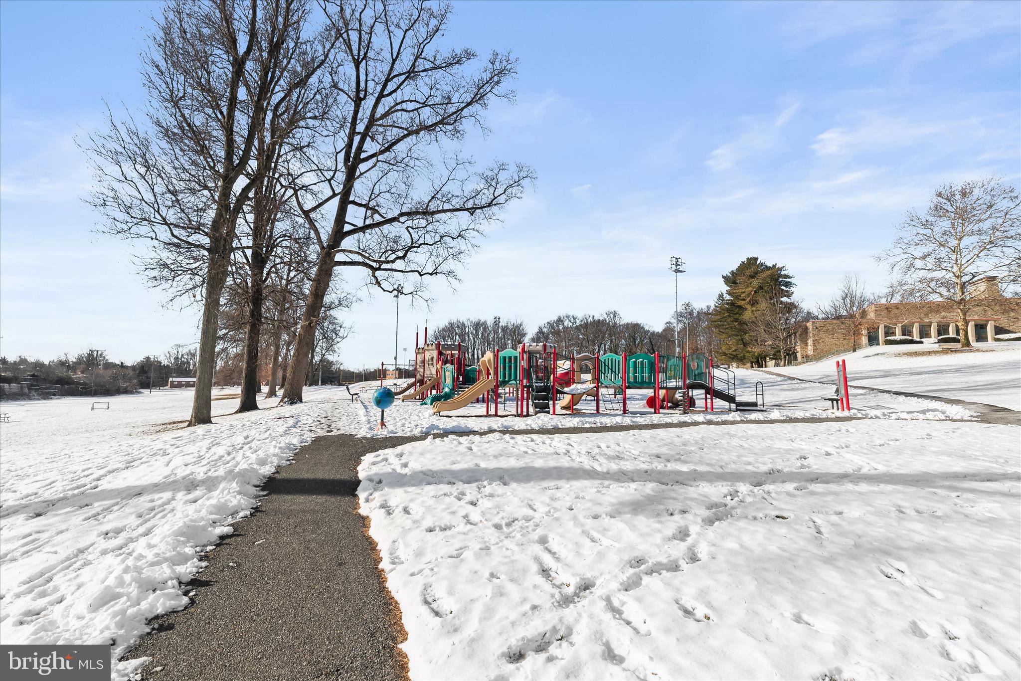 1945 Edgewood Road Towson, MD 21286 - Photo 38 of 46 a view of a large space with large trees