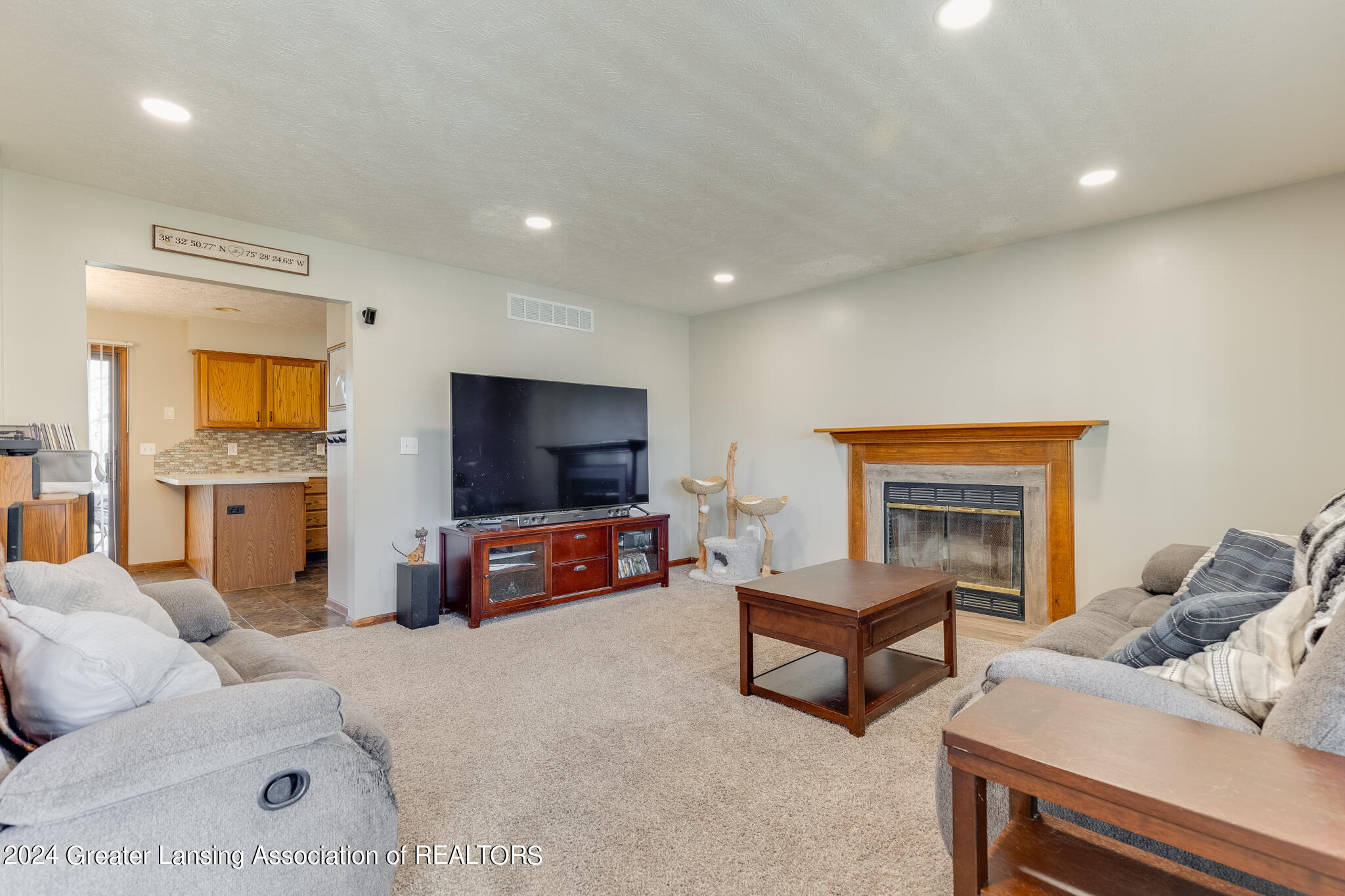 110 West Herbison Road Dewitt, MI 48820 - Photo 6 of 41 110_W_Herbison_MASON-43