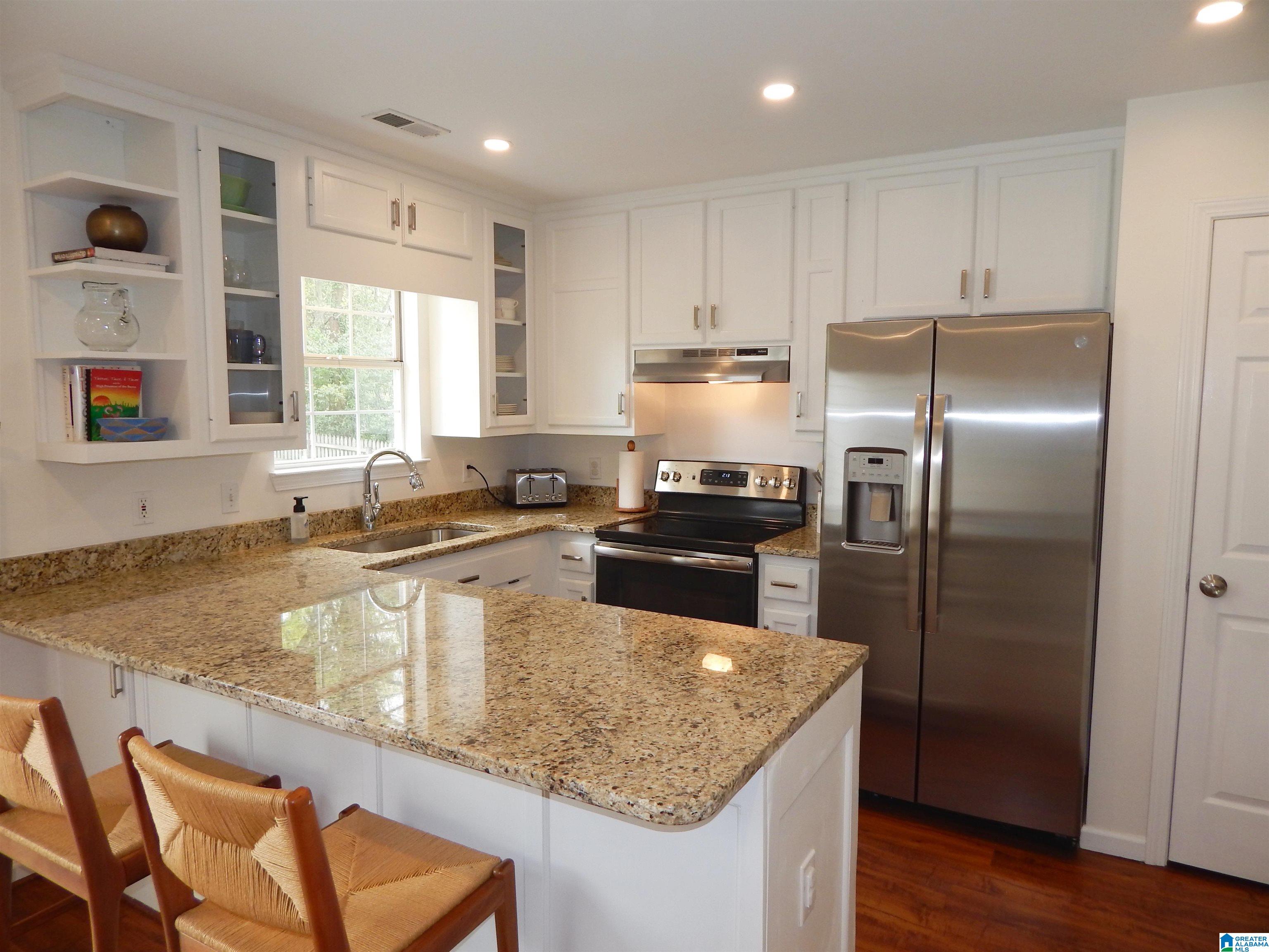2229 Blue Ridge Boulevard Birmingham, AL 35226 - Photo 5 of 25