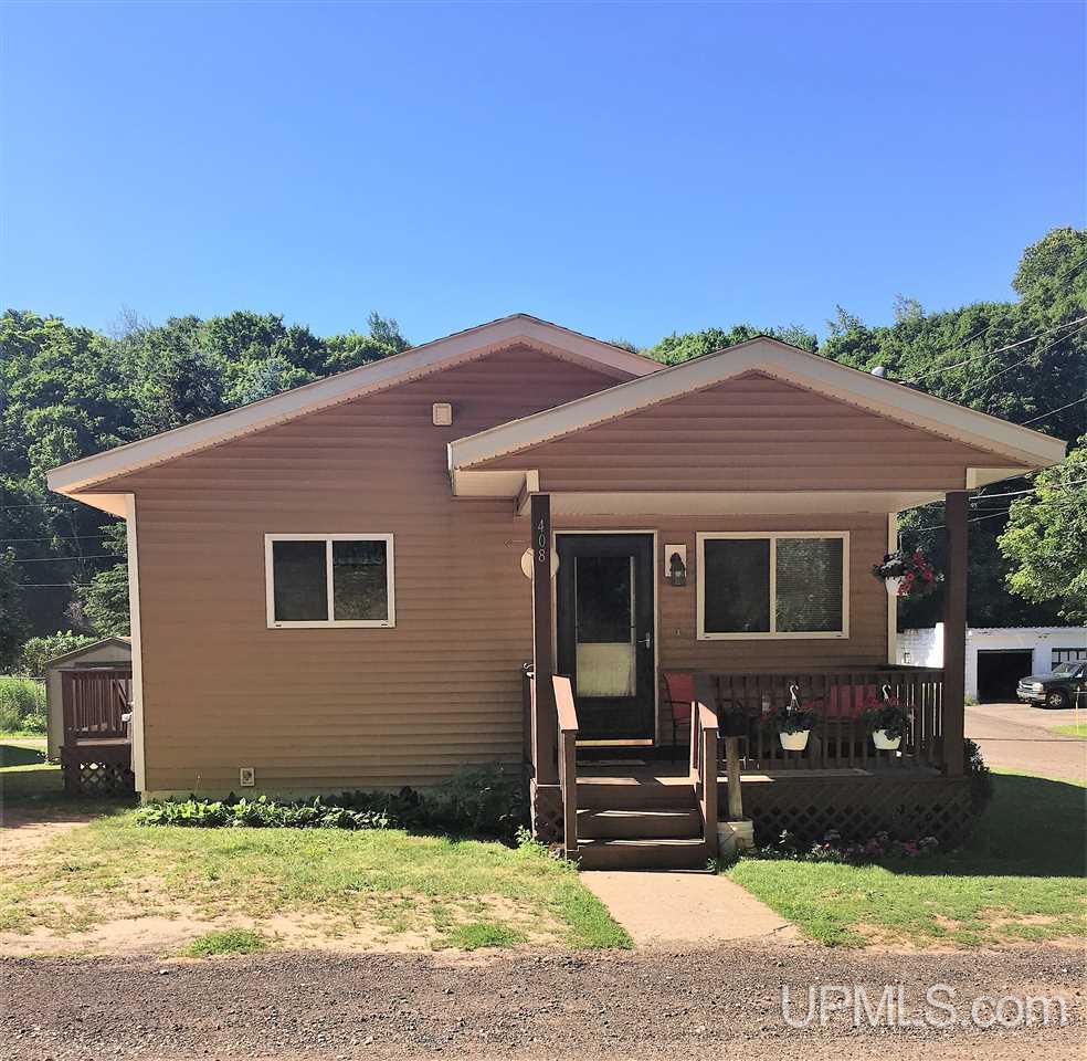 408 Jasper Street Ishpeming, MI 49849 - Photo 2 of 32