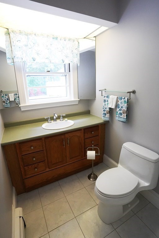 19 Everett Street Taunton, MA 02780 - Photo 18 of 35