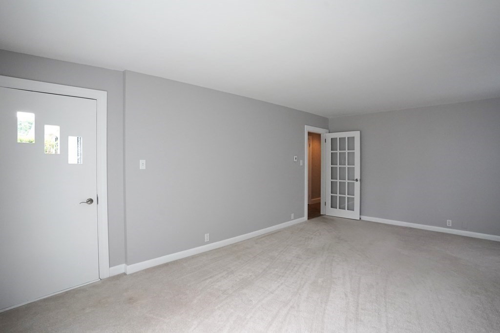 19 Everett Street Taunton, MA 02780 - Photo 2 of 35