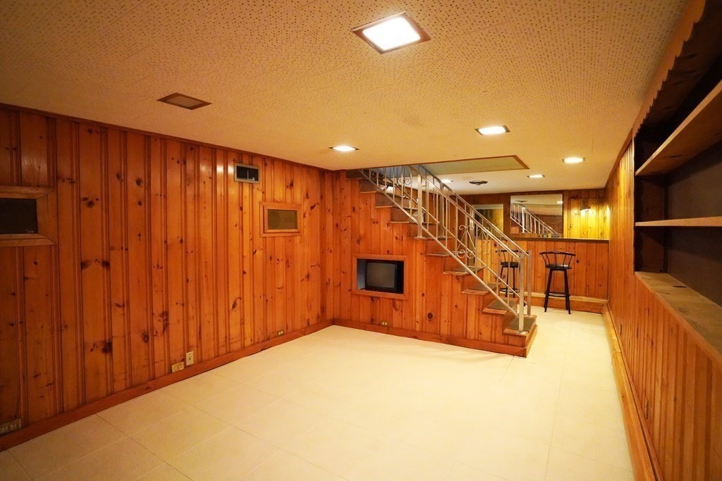 19 Everett Street Taunton, MA 02780 - Photo 22 of 35