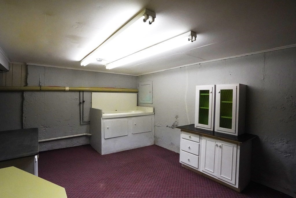 19 Everett Street Taunton, MA 02780 - Photo 28 of 35