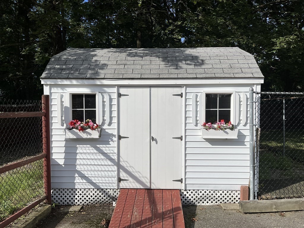 19 Everett Street Taunton, MA 02780 - Photo 30 of 35