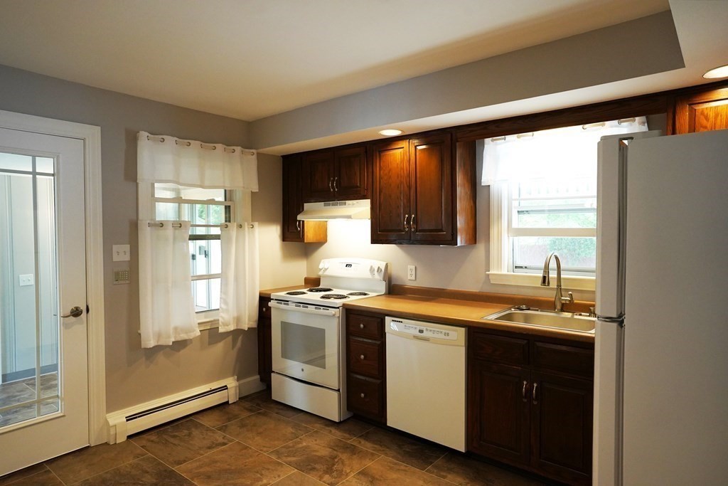 19 Everett Street Taunton, MA 02780 - Photo 3 of 35