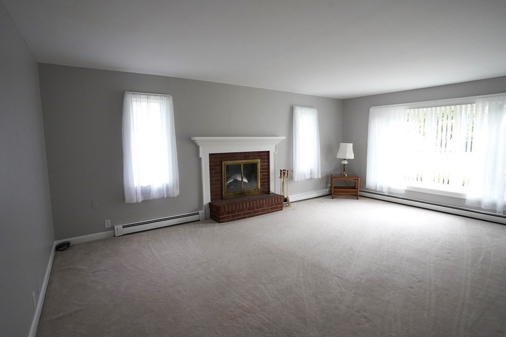 19 Everett Street Taunton, MA 02780 - Photo 6 of 35