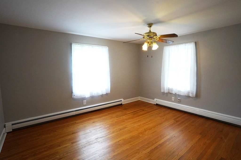 19 Everett Street Taunton, MA 02780 - Photo 10 of 35