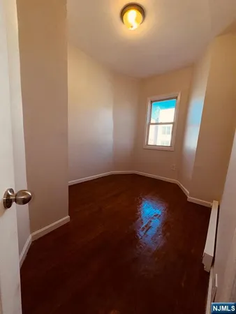 $2,250 | 489 South 17th Street, Unit 1, Newark, NJ 07103