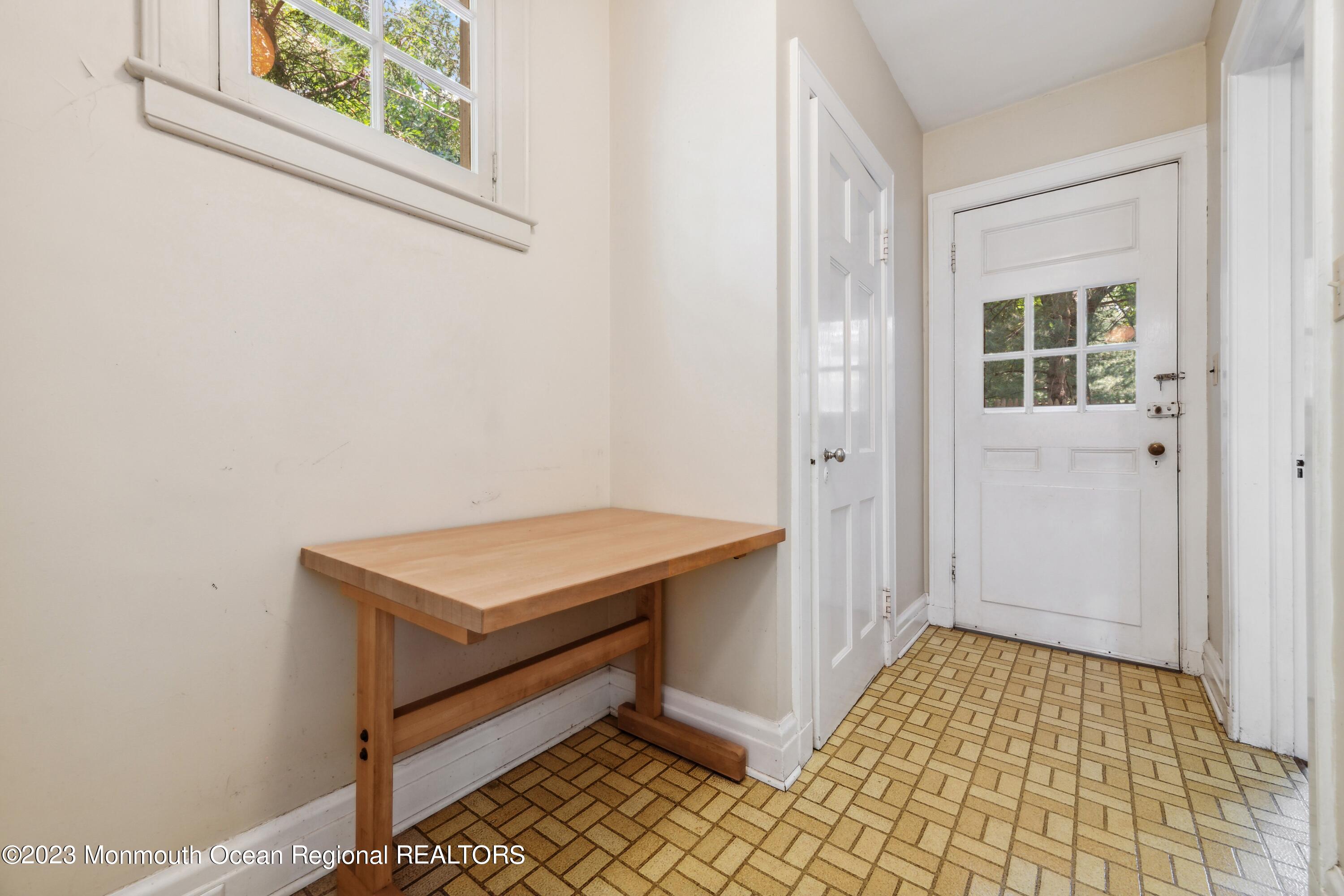 383 River Road Fair Haven, NJ 07704 - Photo 32 of 59 29_383RiverRd_2029_HiRes