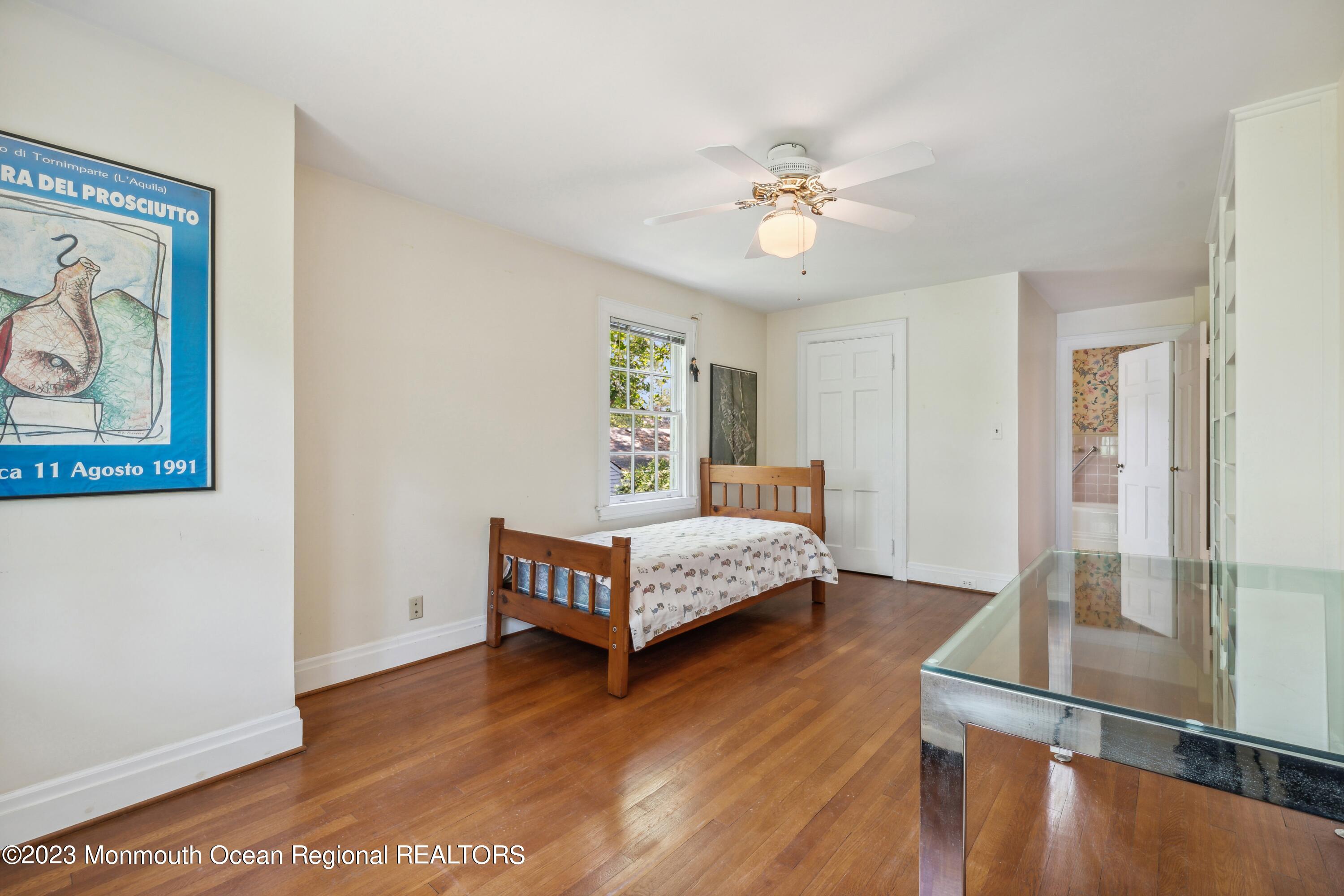 383 River Road Fair Haven, NJ 07704 - Photo 40 of 59 39_383RiverRd_2039_HiRes