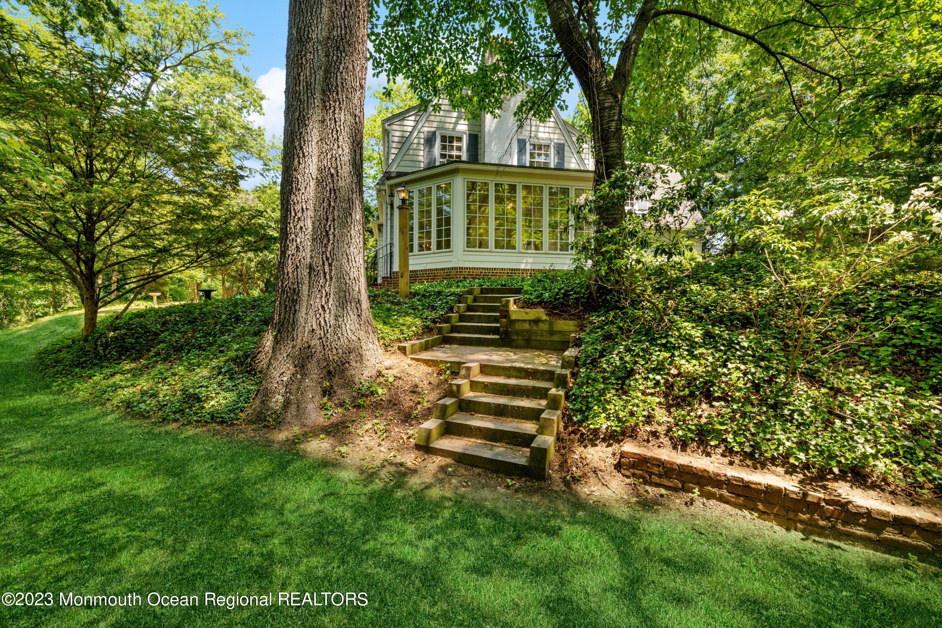 383 River Road Fair Haven, NJ 07704 - Photo 4 of 59 05_383RiverRd_2005_HiResR