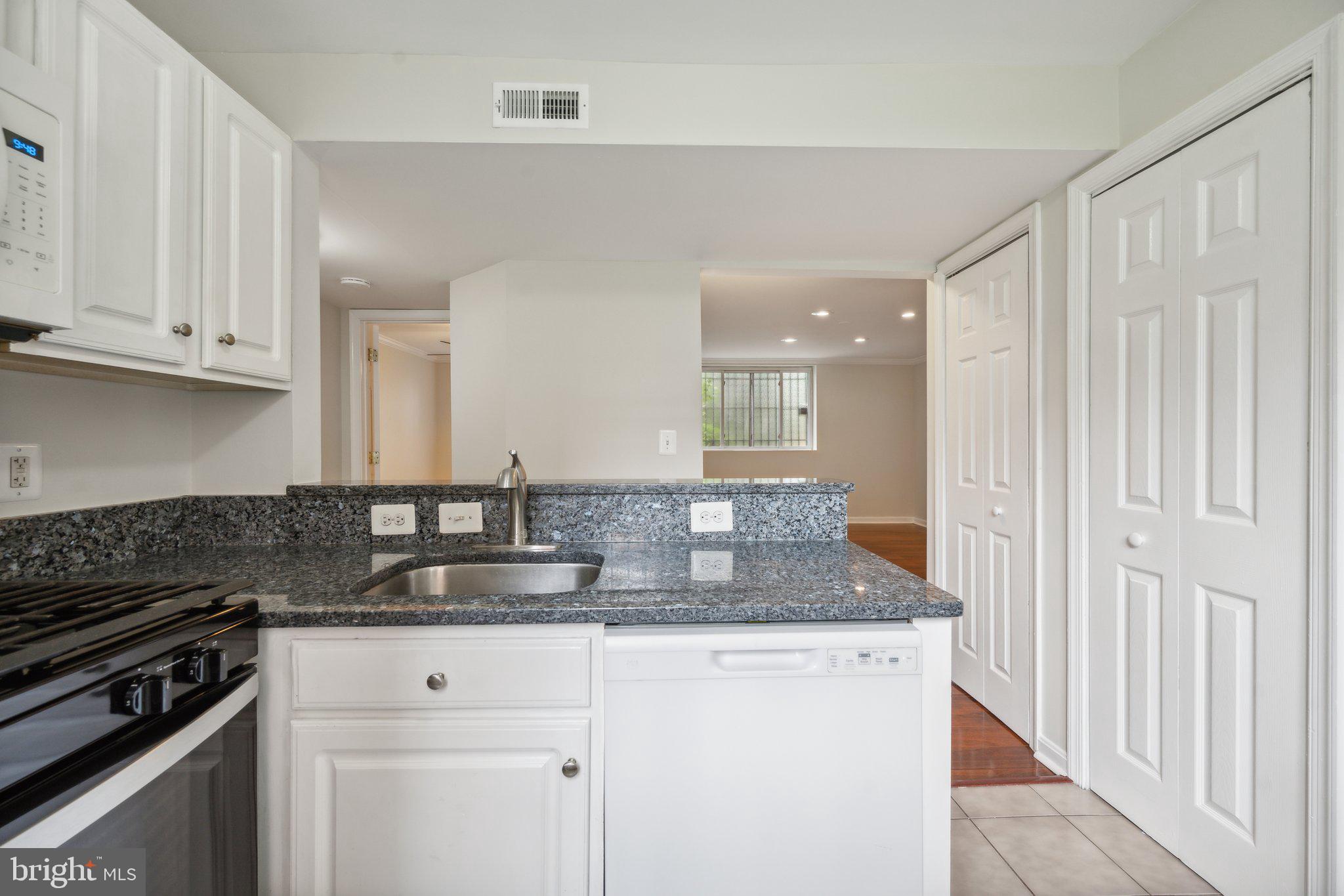 4208 Benning Road Northeast, Unit 2 Washington, DC 20019 - Photo 10 of 17 Gallery Image 10
