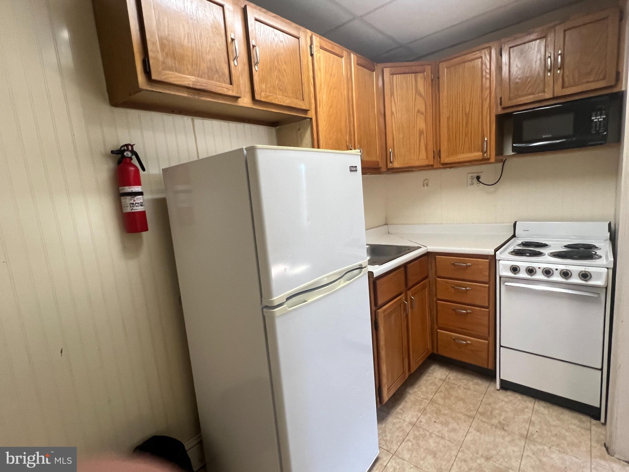 105 West 24th Street Chester, PA 19013 - Photo 19 of 30 2nd floor rear Apt