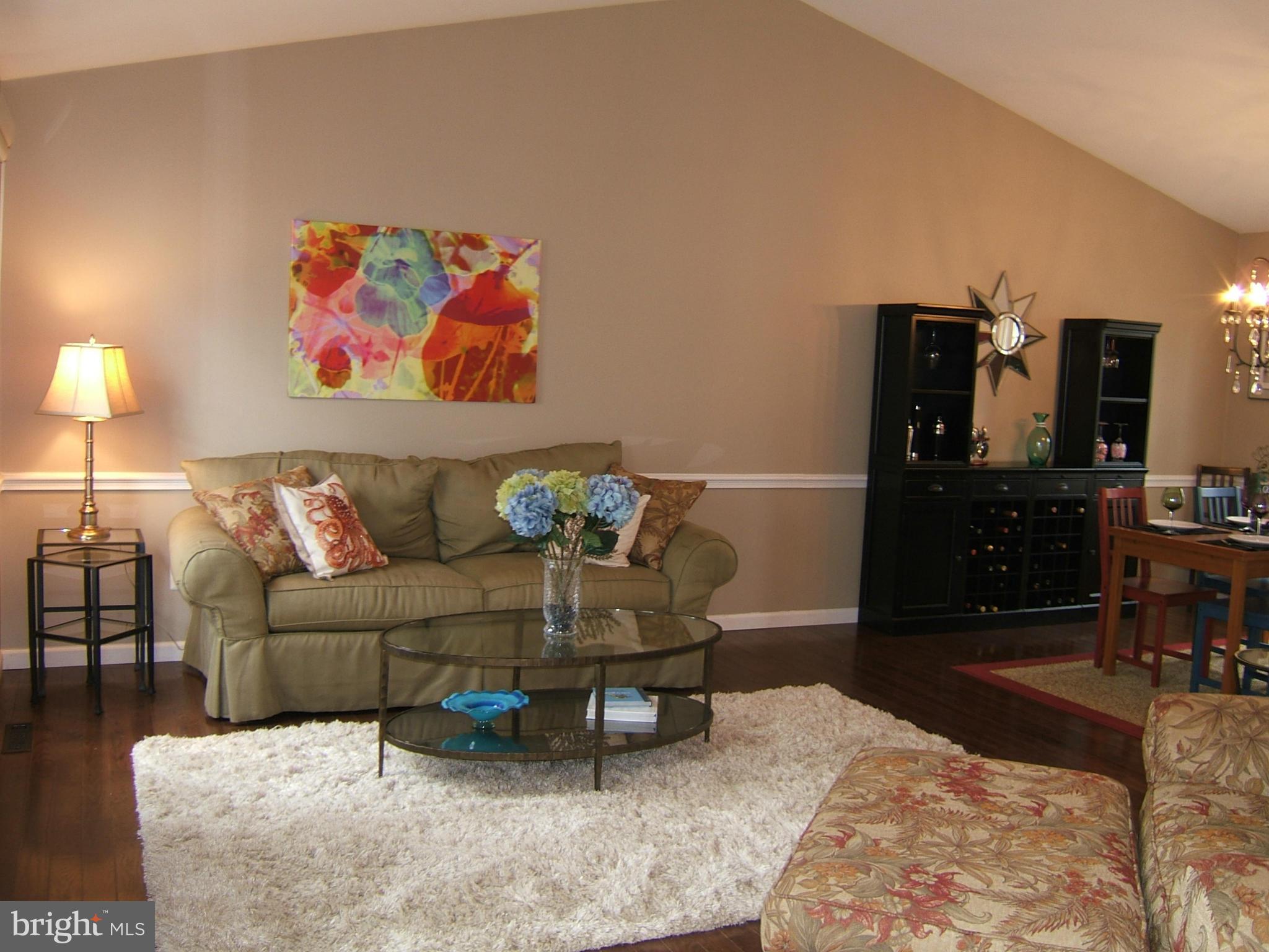 10013 Marshall Pond Road Burke, VA 22015 - Photo 4 of 28 Living Room