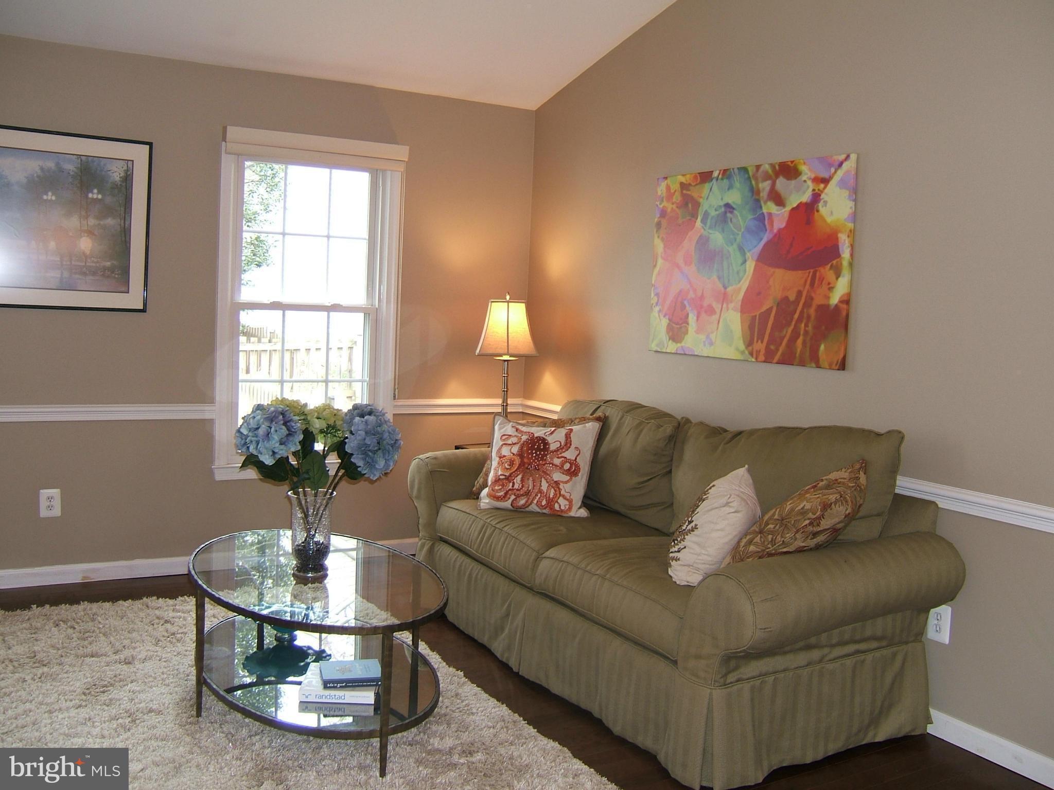 10013 Marshall Pond Road Burke, VA 22015 - Photo 6 of 28 Living Room