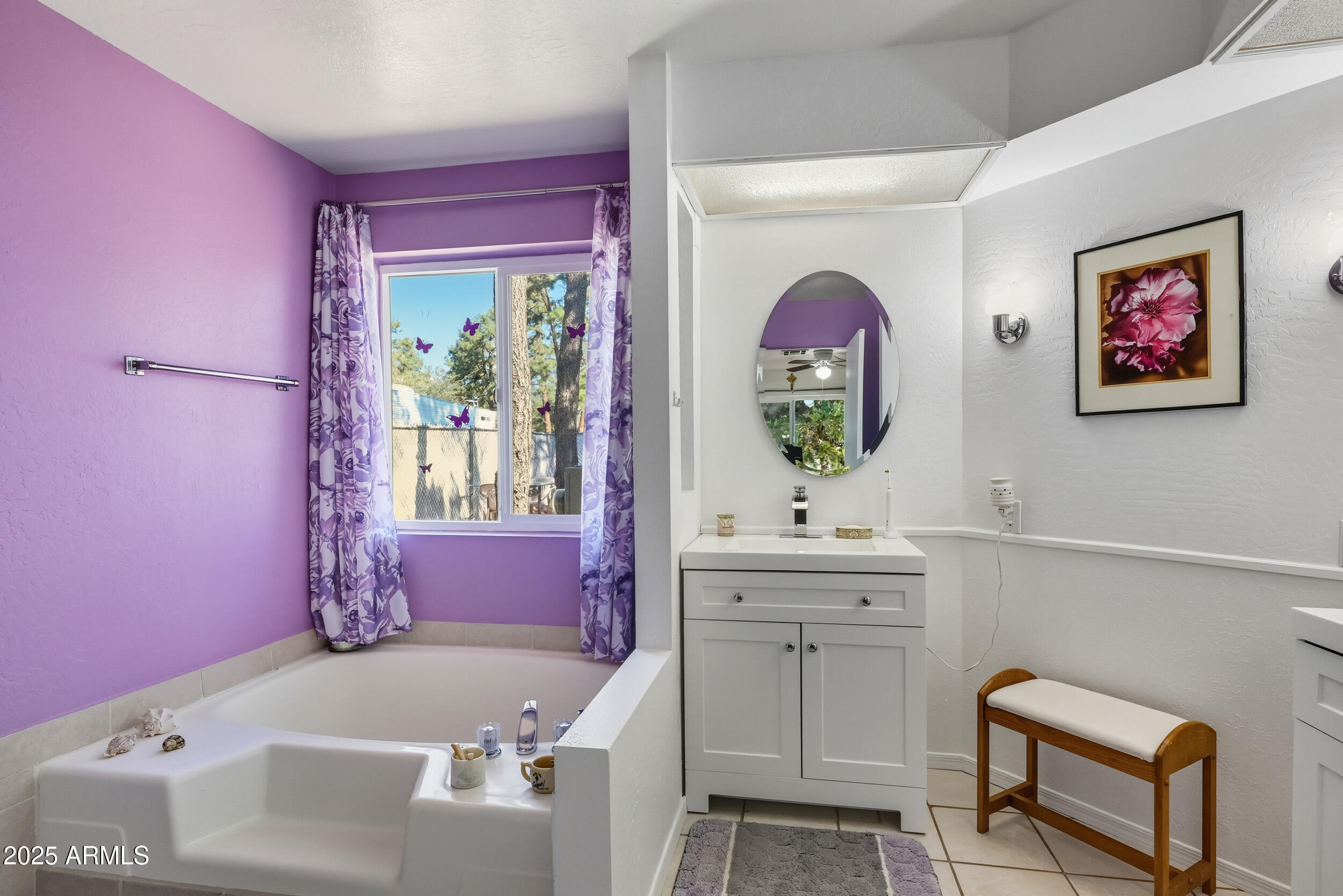 500 East Lorene Street Payson, AZ 85541 - Photo 23 of 41 a bath room with a bathtub and a window