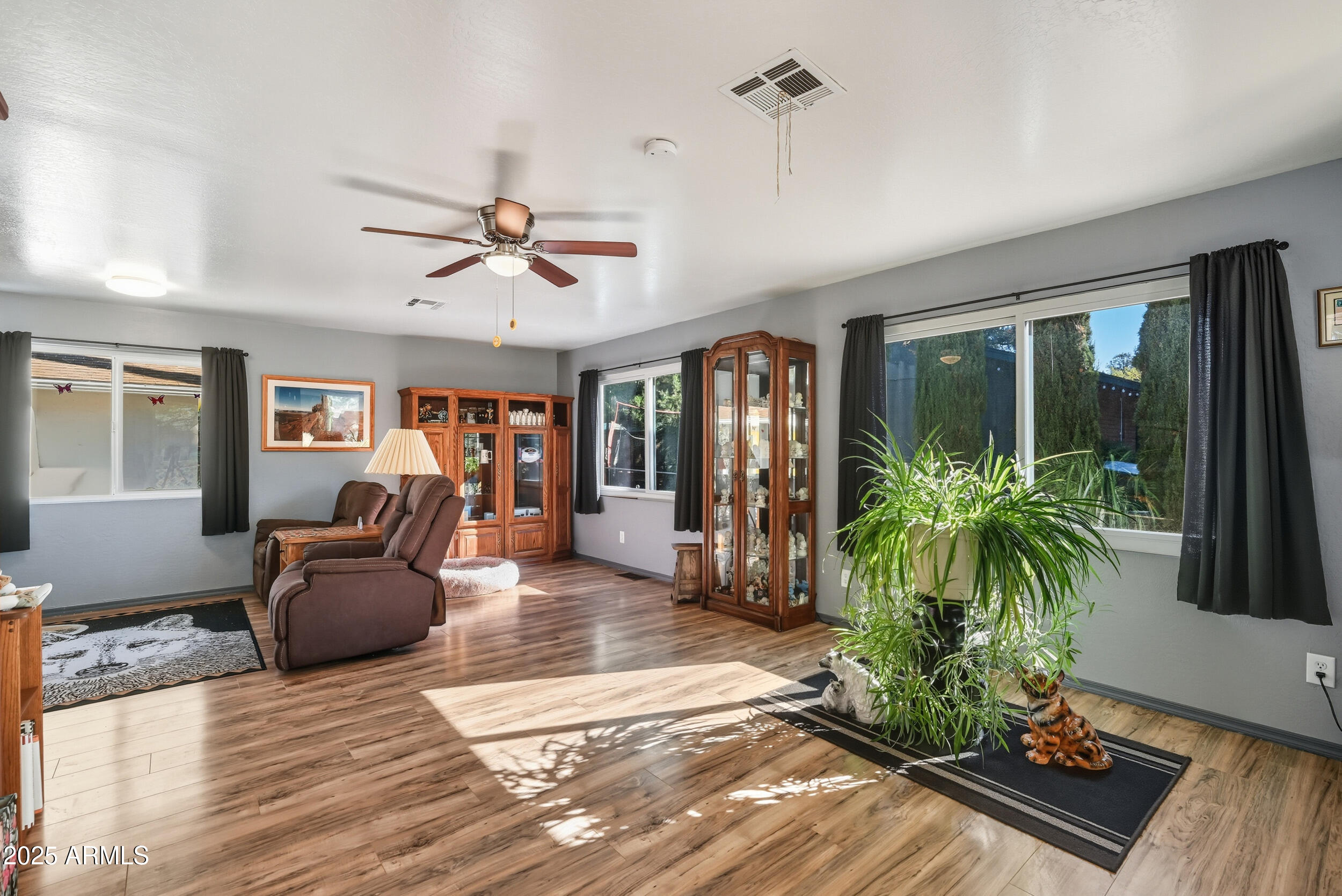 500 East Lorene Street Payson, AZ 85541 - Photo 8 of 41 a living room with furniture and a potted plant