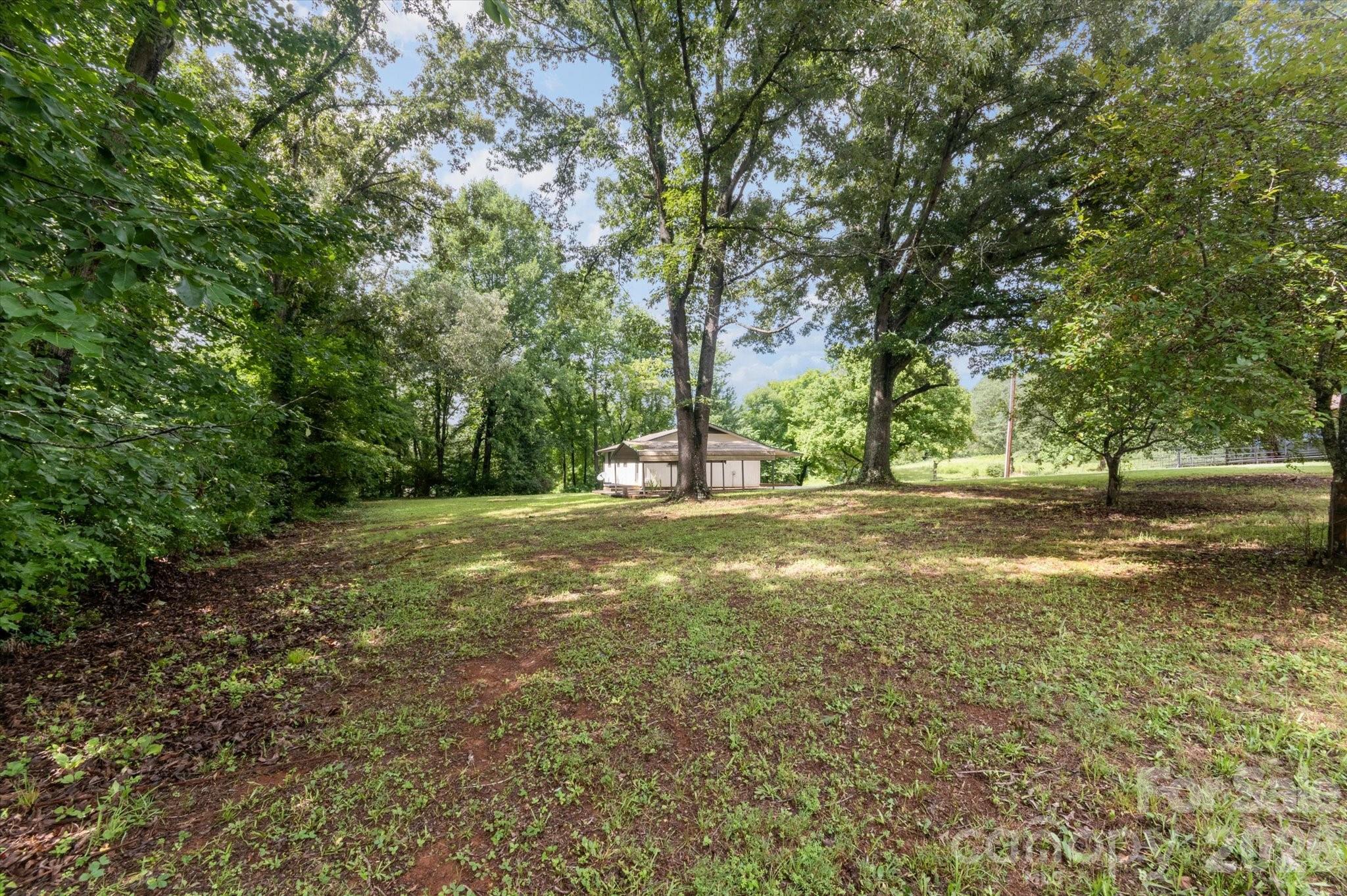 43 Open Valley Road Marion, NC 28752 - Photo 6 of 37