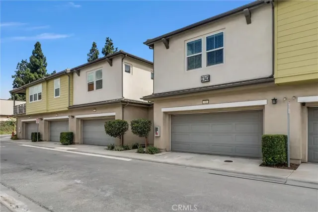 $619,990 | 2343 South Via Veranda, Unit 10, Ontario, CA 91764