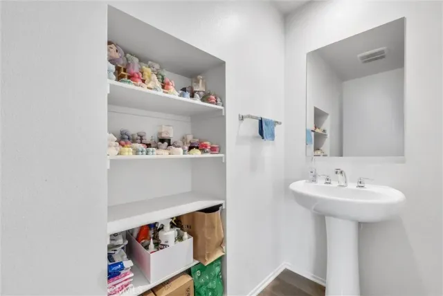 $619,990 | 2343 South Via Veranda, Unit 10, Ontario, CA 91764