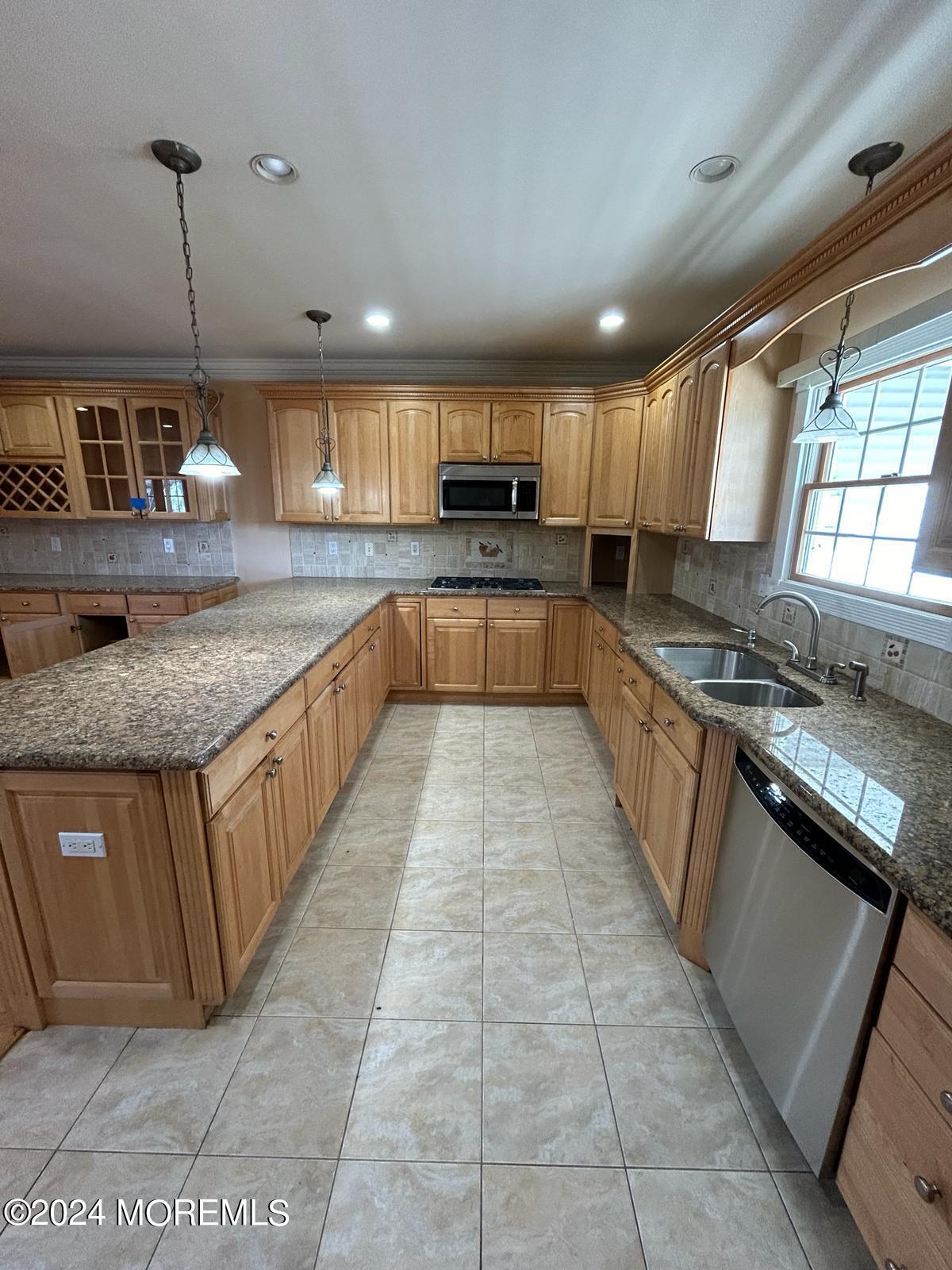 260 Heritage Drive Brick, NJ 08723 - Photo 101 of 157 aac0a717-37d4-4226-8e7e-6ca1a7d954aa