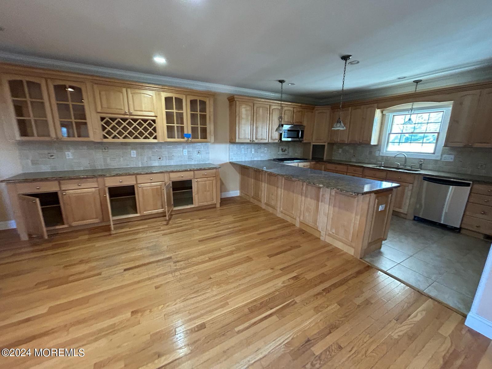 260 Heritage Drive Brick, NJ 08723 - Photo 106 of 157 b44cb7e1-8add-4d1c-b6c3-c97d012422e6