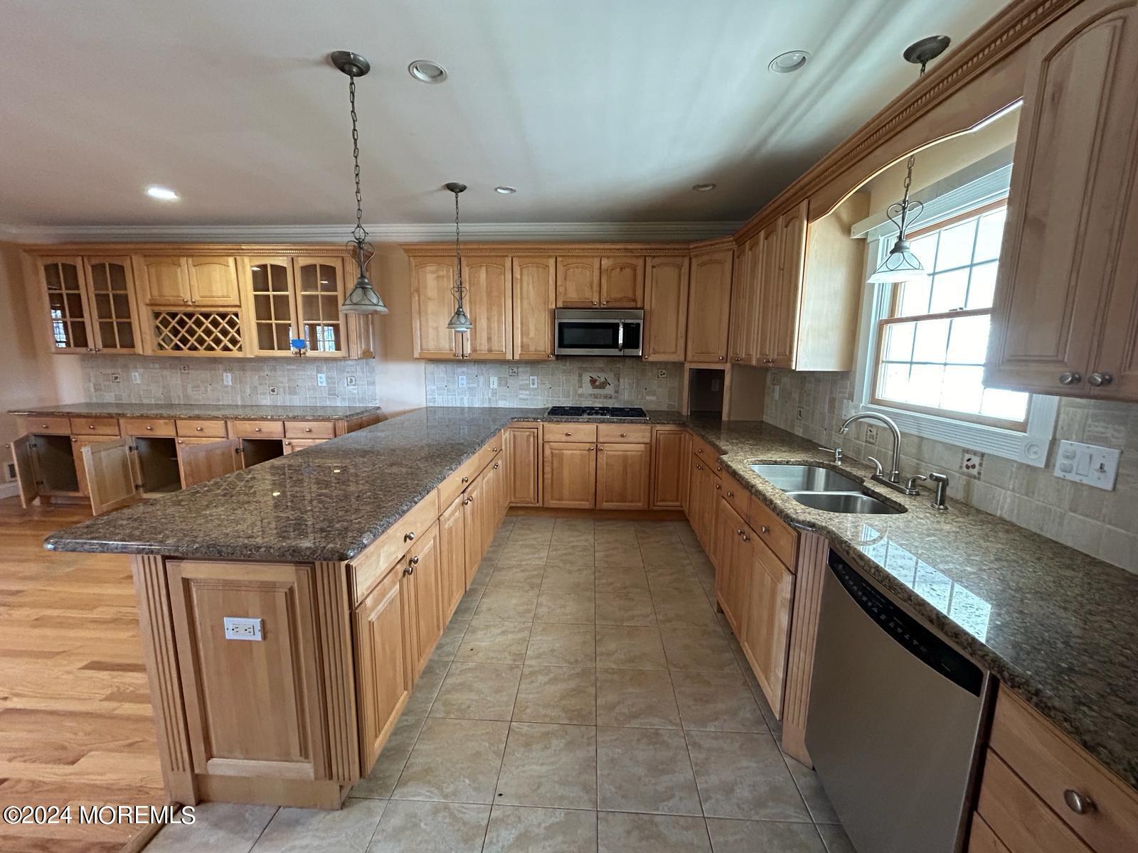 260 Heritage Drive Brick, NJ 08723 - Photo 16 of 157 8c00e44f-0d9e-4c4b-8f95-93e15221ba19