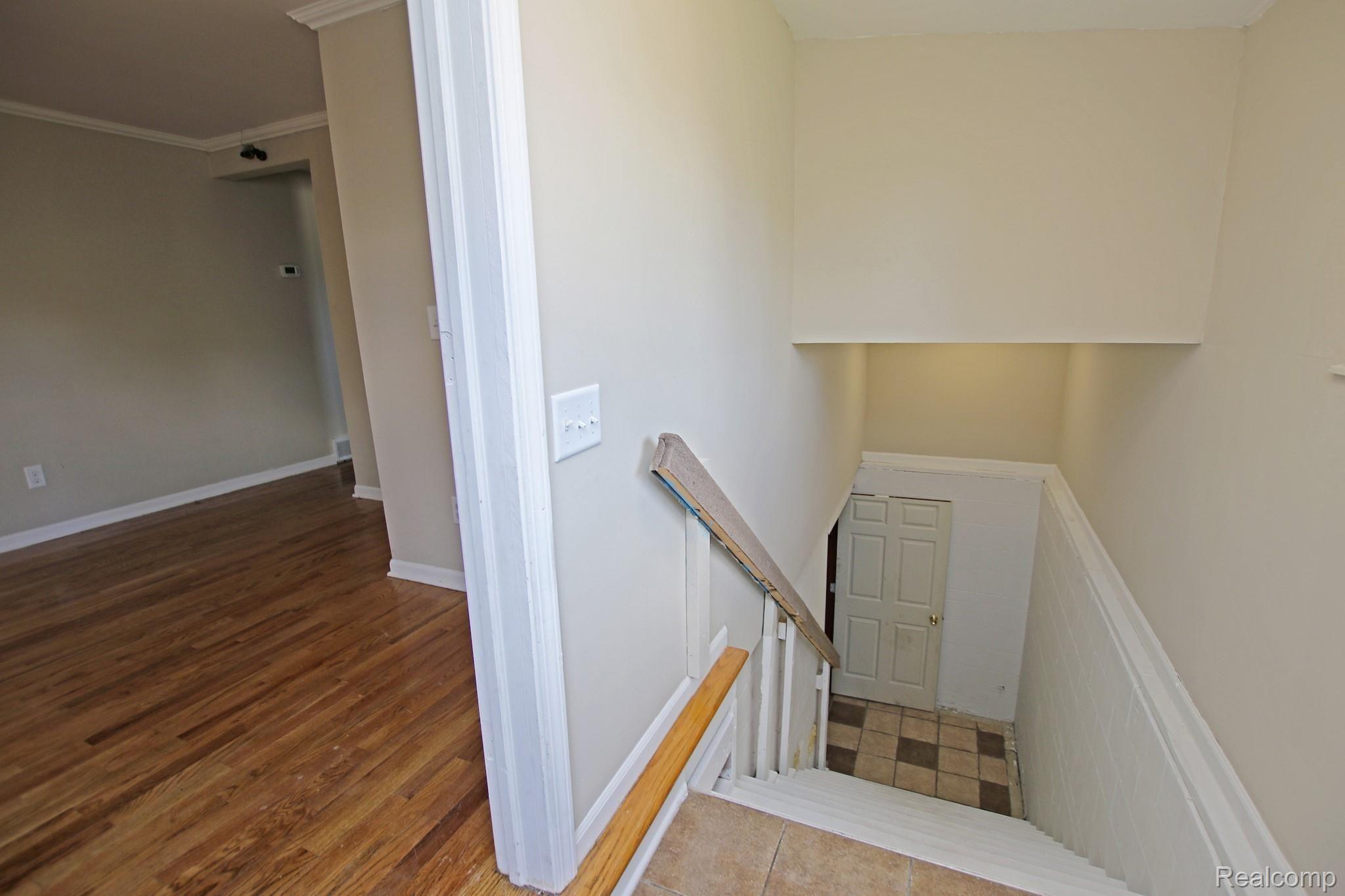 4327 South State Road Davison, MI 48423 - Photo 37 of 68 Walkup Lower Level