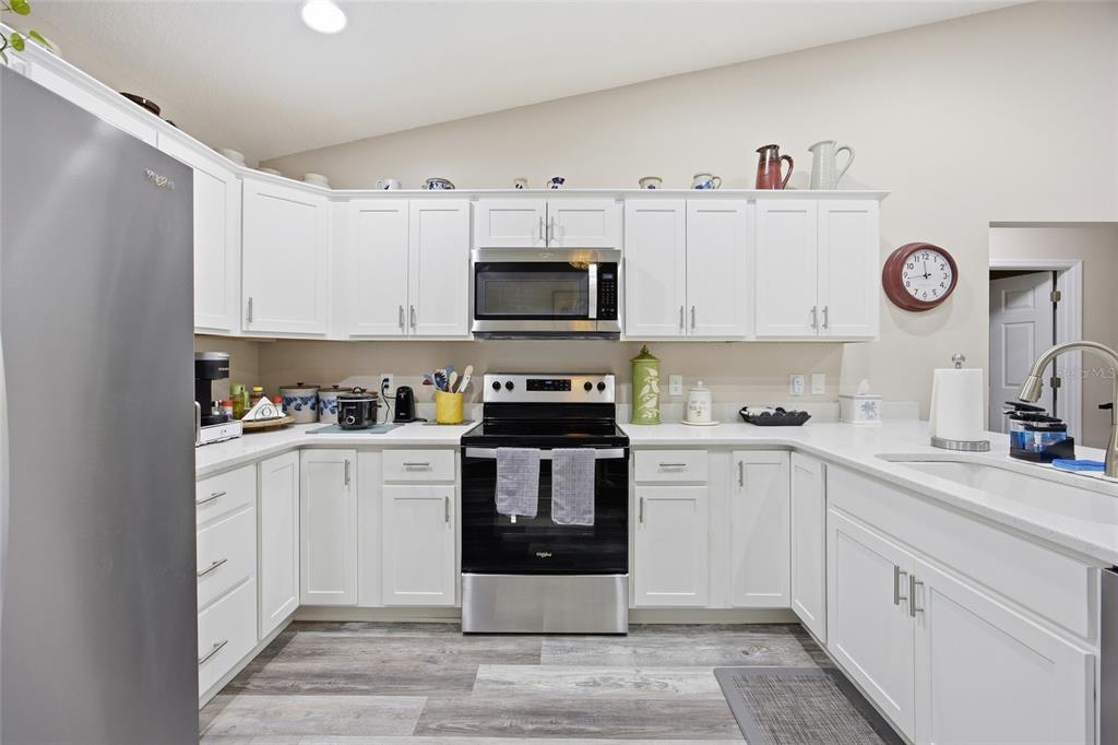 15487 Southeast 91st Ct Road Summerfield, FL 34491 - Photo 10 of 27