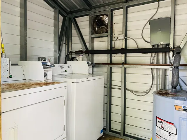 $1,800 | 709 Southwest 13th Avenue, Unit 4, Fort Lauderdale, FL 33312