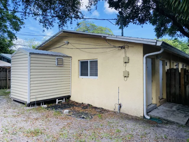 $1,800 | 709 Southwest 13th Avenue, Unit 4, Fort Lauderdale, FL 33312