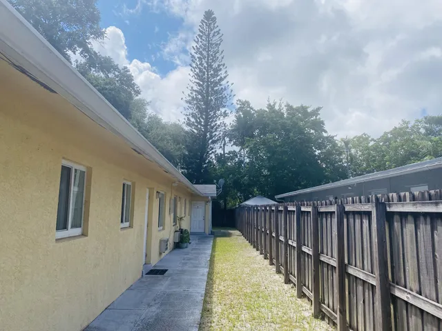 $1,800 | 709 Southwest 13th Avenue, Unit 4, Fort Lauderdale, FL 33312