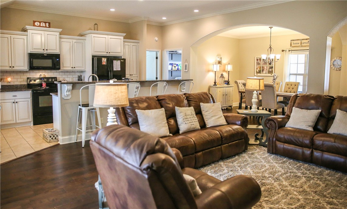 630 Freedom Trail Brunswick, GA 31525 - Photo 4 of 28