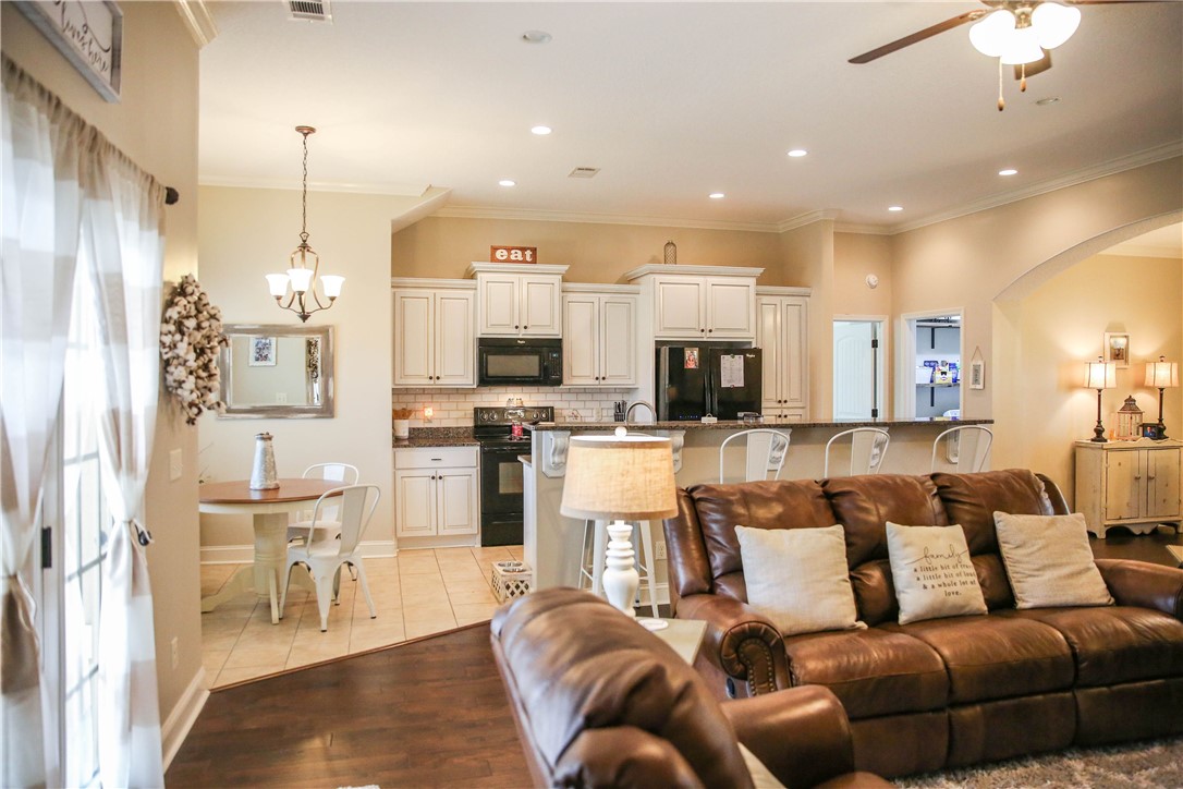 630 Freedom Trail Brunswick, GA 31525 - Photo 5 of 28