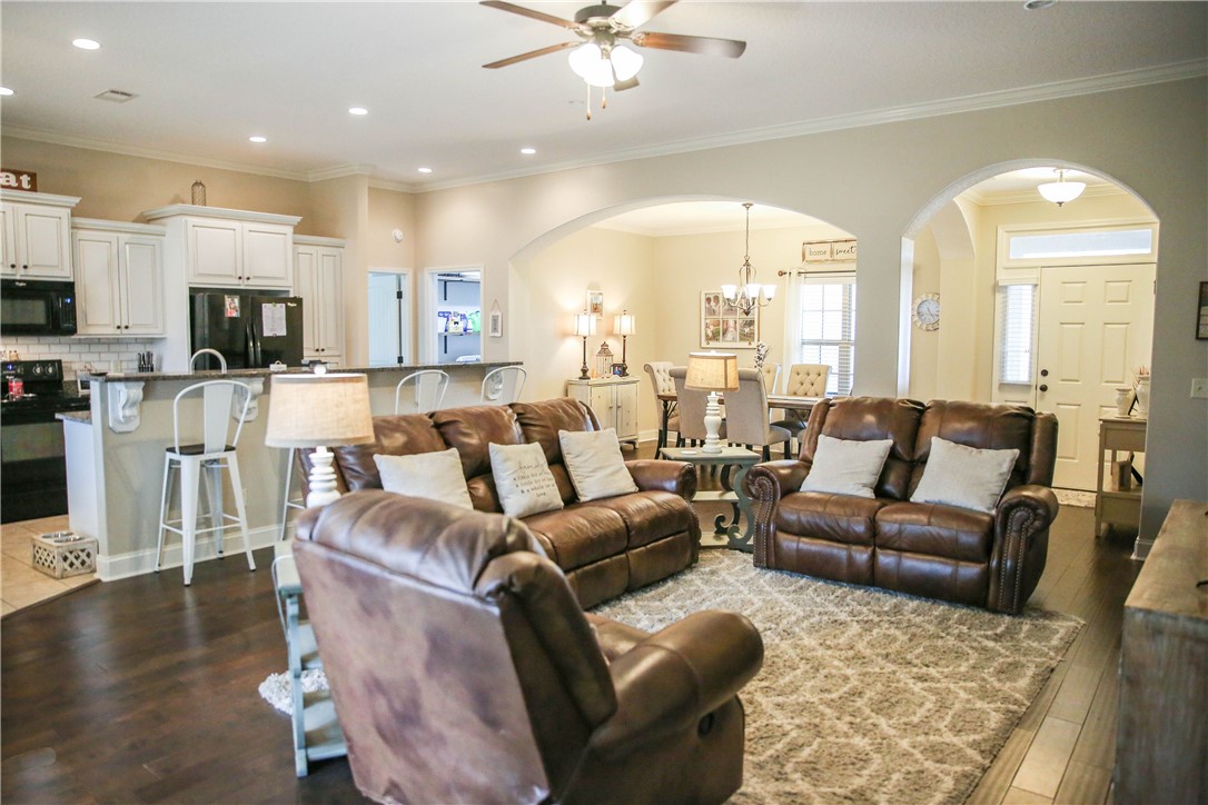 630 Freedom Trail Brunswick, GA 31525 - Photo 6 of 28