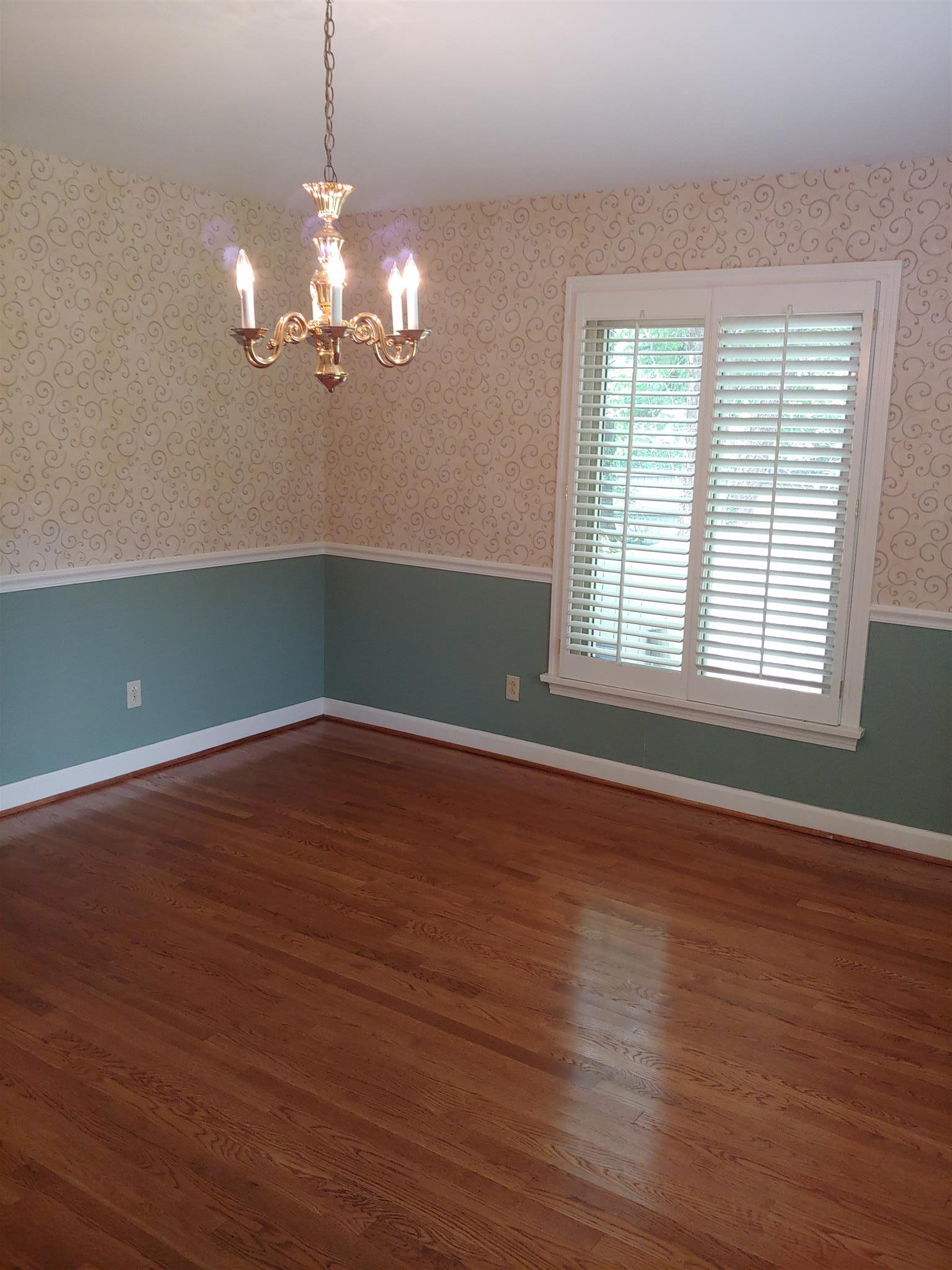 718 North Rutherford Boulevard Murfreesboro, TN 37130 - Photo 9 of 30 Lovely formal dining room with hardwood floors.