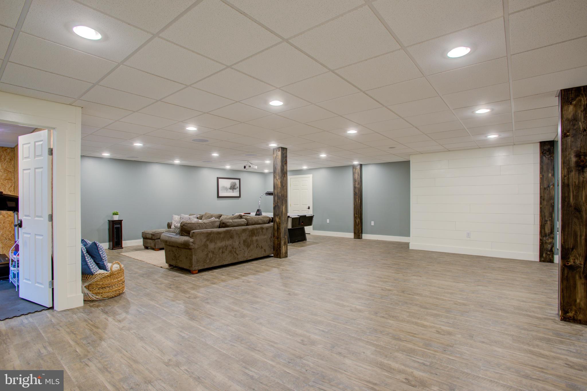 1464 Mountain Road Manheim, PA 17545 - Photo 35 of 59