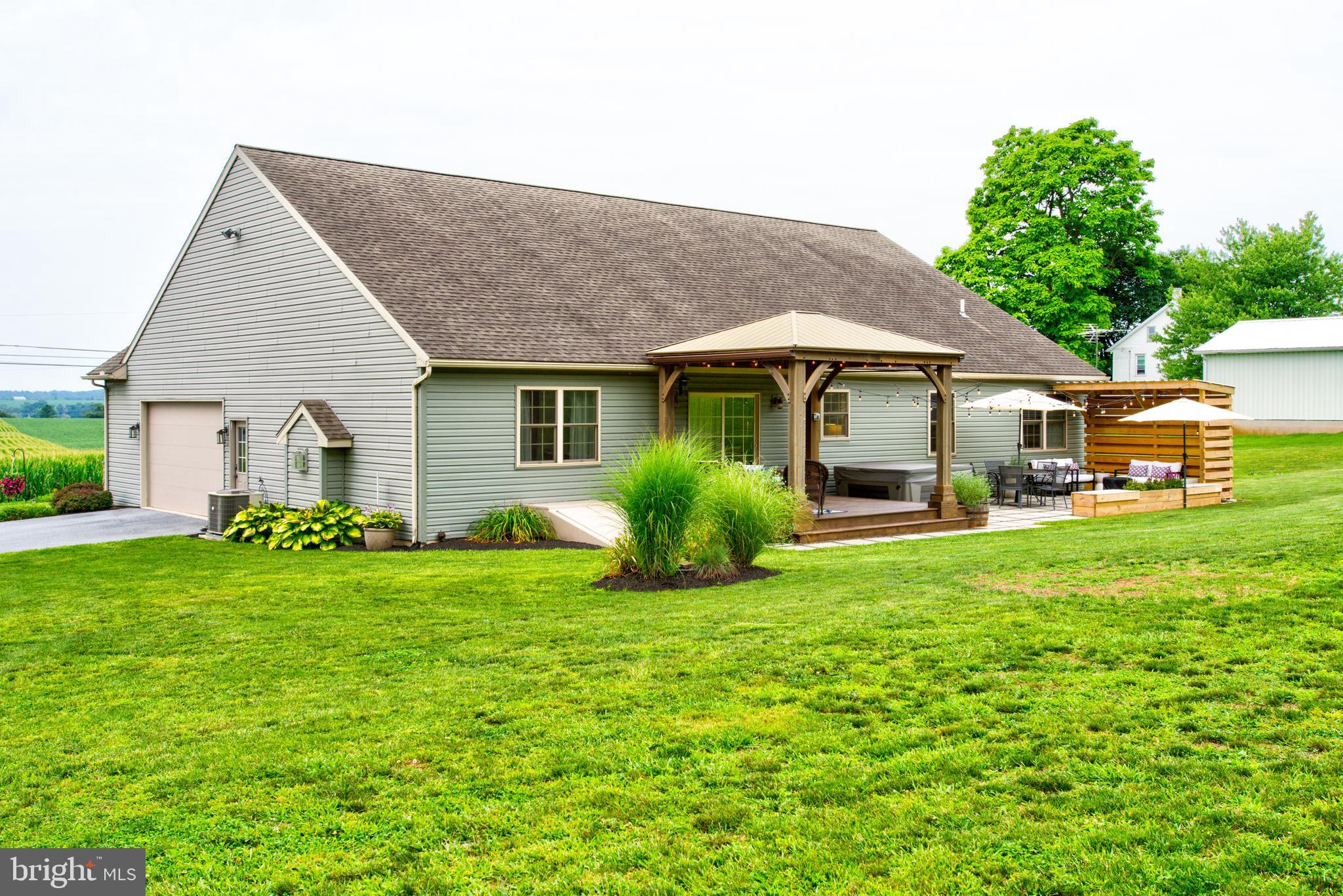 1464 Mountain Road Manheim, PA 17545 - Photo 7 of 59